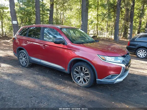 JA4AD2A38JZ000817 2018 MITSUBISHI OUTLANDER - Image 1
