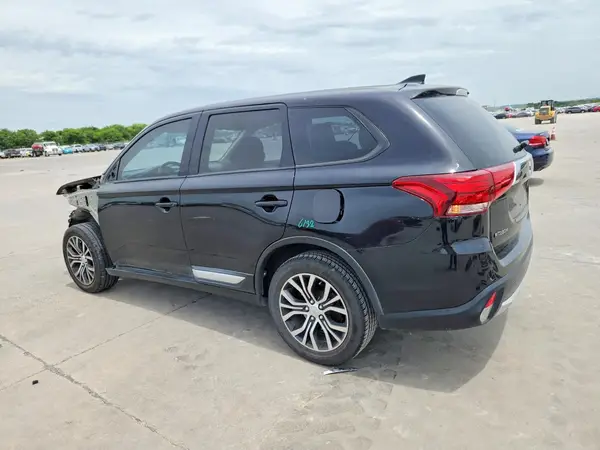 JA4AD2A38JZ010358 2018 MITSUBISHI OUTLANDER - Image 2