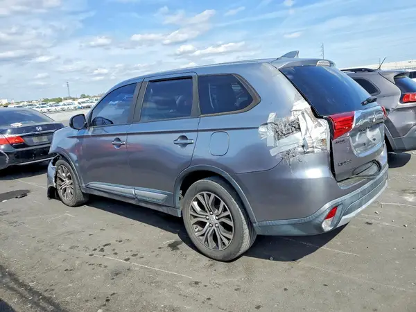 JA4AD2A38JZ012725 2018 MITSUBISHI OUTLANDER - Image 2