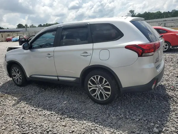 JA4AD2A38JZ012840 2018 MITSUBISHI OUTLANDER - Image 2
