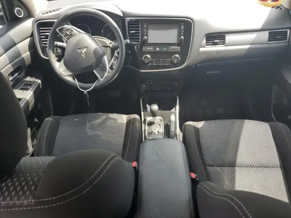 JA4AD2A38JZ012840 2018 MITSUBISHI OUTLANDER - Image 8