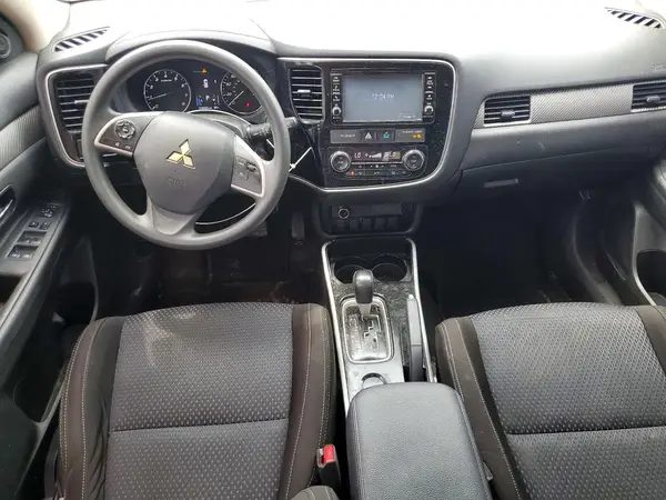 JA4AD2A38JZ041271 2018 MITSUBISHI OUTLANDER - Image 8