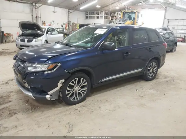 JA4AD2A38JZ061830 2018 MITSUBISHI OUTLANDER - Image 2