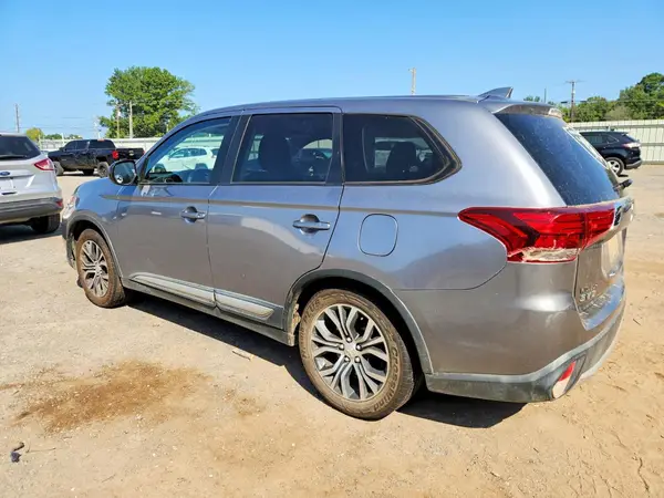 JA4AD2A38JZ062198 2018 MITSUBISHI OUTLANDER - Image 2