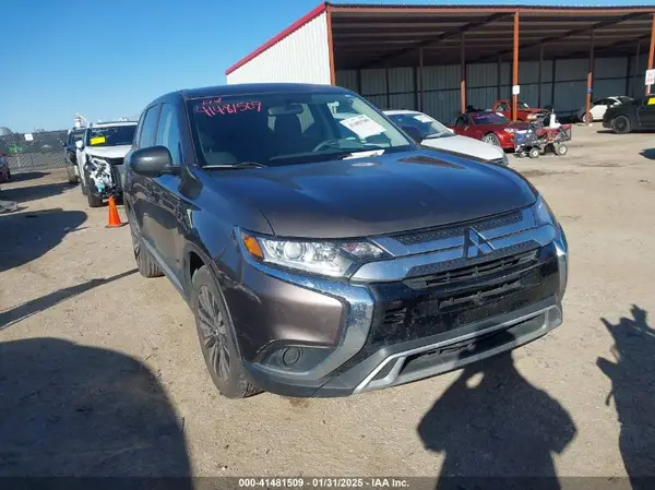 JA4AD2A38KZ010698 2019 MITSUBISHI OUTLANDER - Image 1