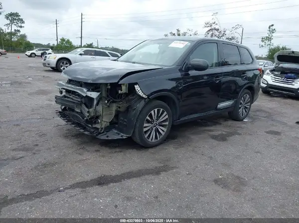 JA4AD2A38KZ016839 2019 MITSUBISHI OUTLANDER - Image 2