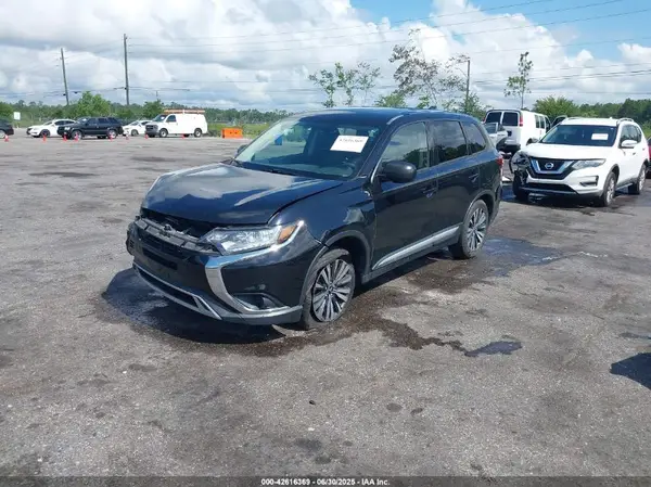 JA4AD2A38KZ031048 2019 MITSUBISHI OUTLANDER - Image 2