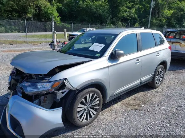 JA4AD2A38KZ047475 2019 MITSUBISHI OUTLANDER - Image 2