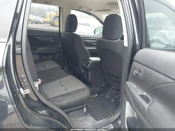 JA4AD2A38KZ047573 2019 MITSUBISHI OUTLANDER - Image 8