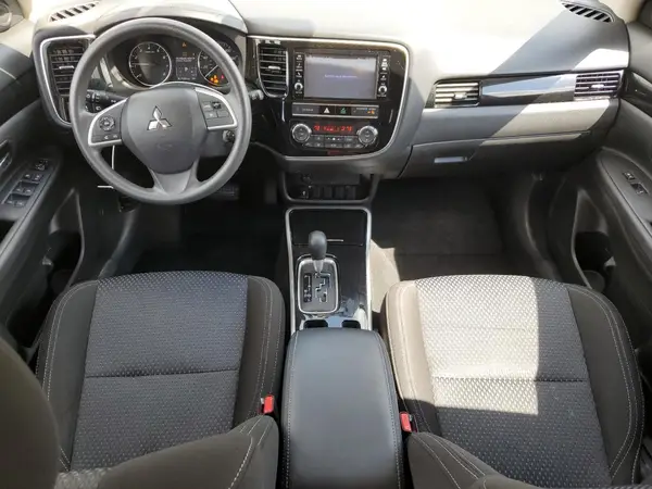 JA4AD2A38KZ048075 2019 MITSUBISHI OUTLANDER - Image 8