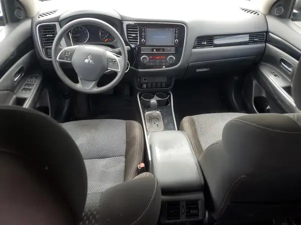 JA4AD2A38KZ048156 2019 MITSUBISHI OUTLANDER - Image 8