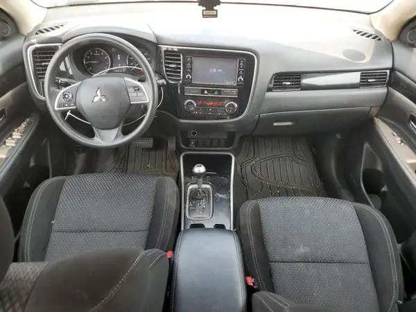JA4AD2A38KZ055740 2019 MITSUBISHI OUTLANDER - Image 8