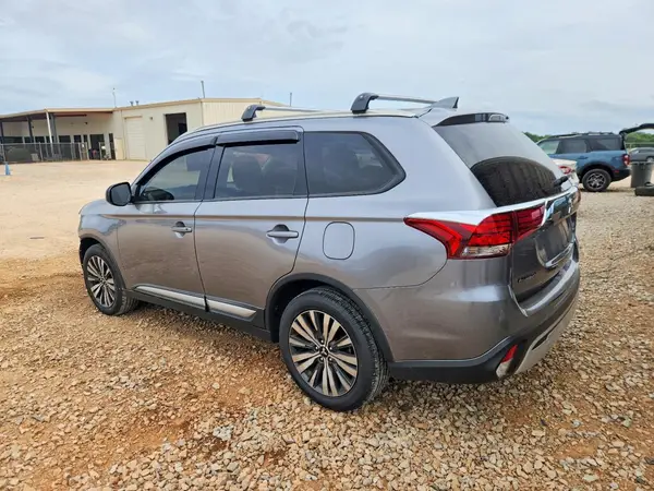 JA4AD2A38KZ055804 2019 MITSUBISHI OUTLANDER - Image 2
