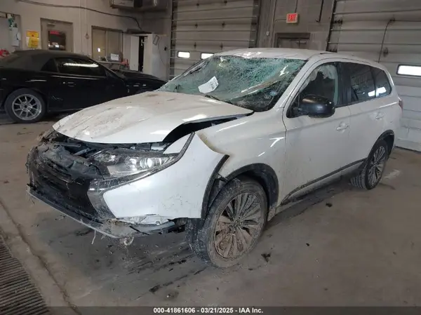 JA4AD2A38LZ017751 2020 MITSUBISHI OUTLANDER - Image 2