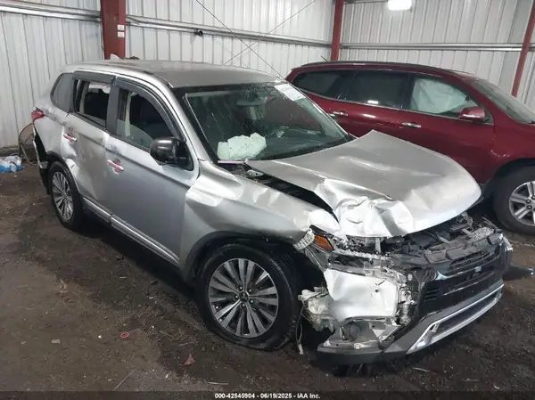 JA4AD2A38LZ019080 2020 MITSUBISHI OUTLANDER - Image 1
