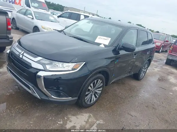 JA4AD2A38LZ019127 2020 MITSUBISHI OUTLANDER - Image 2