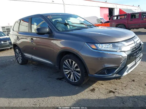 JA4AD2A38LZ037482 2020 MITSUBISHI OUTLANDER - Image 1