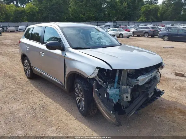 JA4AD2A38LZ040169 2020 MITSUBISHI OUTLANDER - Image 1