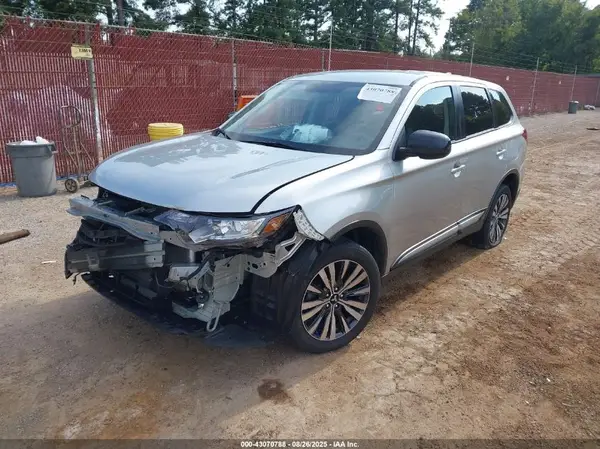 JA4AD2A38LZ040169 2020 MITSUBISHI OUTLANDER - Image 2