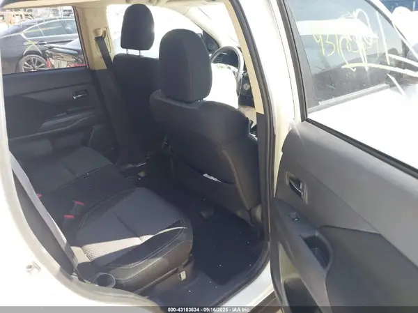 JA4AD2A38LZ042195 2020 MITSUBISHI OUTLANDER - Image 8