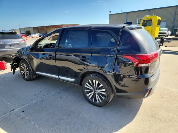 JA4AD2A38LZ046392 2020 MITSUBISHI OUTLANDER - Image 2
