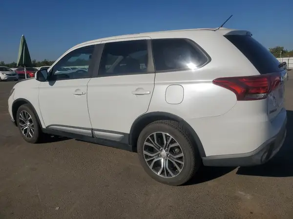 JA4AD2A39GZ000379 2016 MITSUBISHI OUTLANDER - Image 2