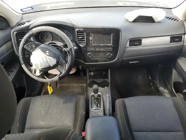 JA4AD2A39GZ041725 2016 MITSUBISHI OUTLANDER - Image 8