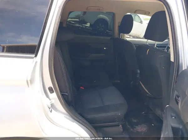 JA4AD2A39GZ045337 2016 MITSUBISHI OUTLANDER - Image 8
