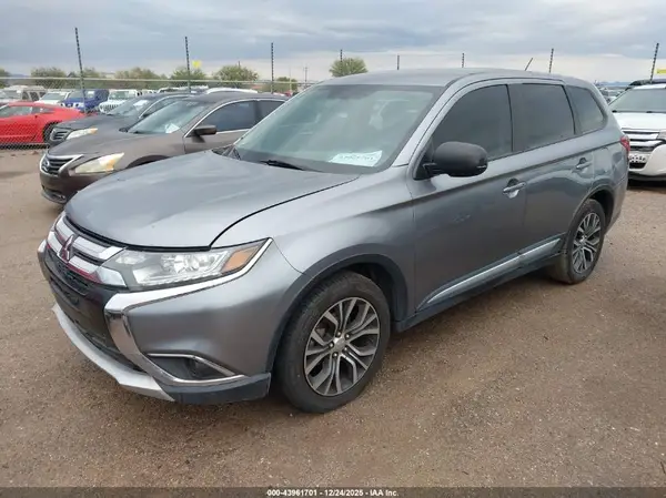 JA4AD2A39GZ050912 2016 MITSUBISHI OUTLANDER - Image 2