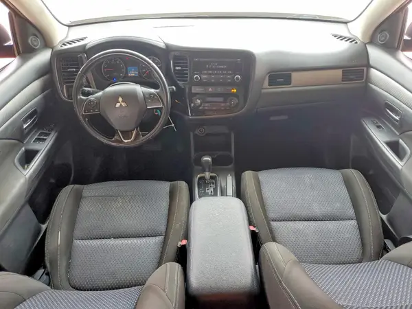 JA4AD2A39GZ053647 2016 MITSUBISHI OUTLANDER - Image 8