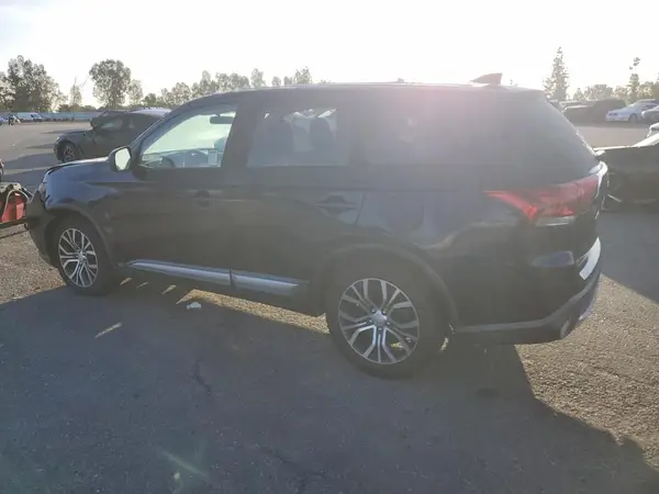 JA4AD2A39HZ008208 2017 MITSUBISHI OUTLANDER - Image 2