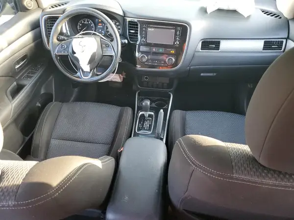 JA4AD2A39HZ008208 2017 MITSUBISHI OUTLANDER - Image 8