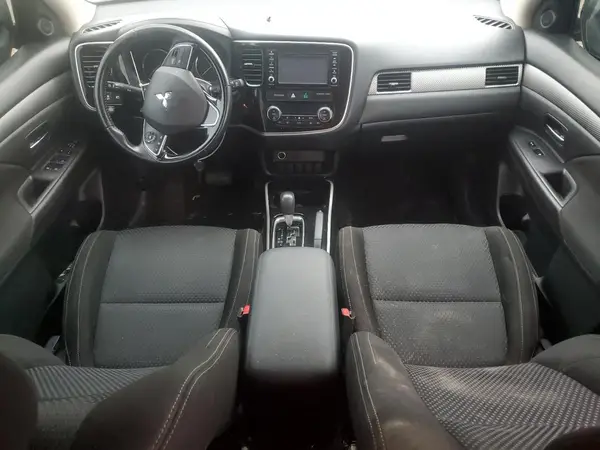 JA4AD2A39HZ013473 2017 MITSUBISHI OUTLANDER - Image 8