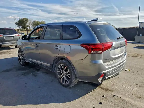 JA4AD2A39HZ014946 2017 MITSUBISHI OUTLANDER - Image 2
