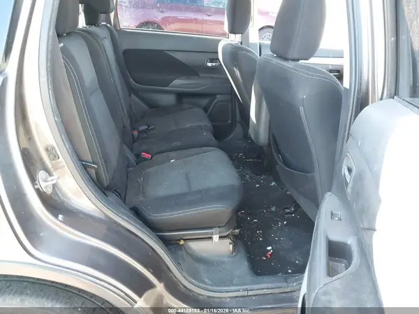 JA4AD2A39HZ018494 2017 MITSUBISHI OUTLANDER - Image 8