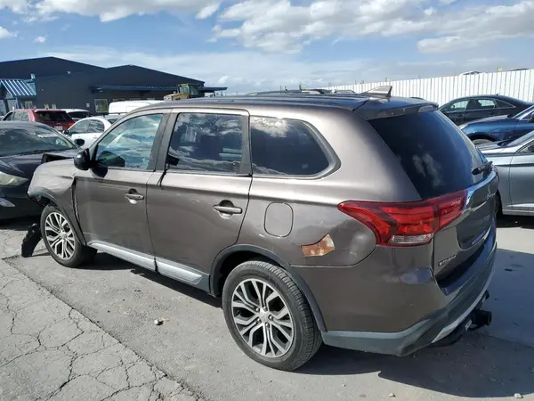 JA4AD2A39HZ019418 2017 MITSUBISHI OUTLANDER - Image 2