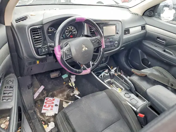 JA4AD2A39HZ024618 2017 MITSUBISHI OUTLANDER - Image 8