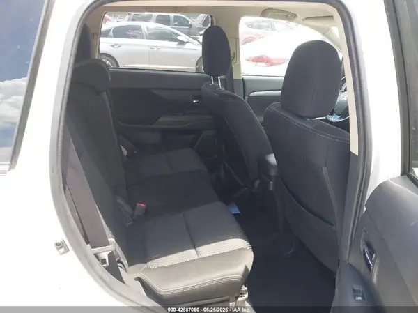 JA4AD2A39HZ030001 2017 MITSUBISHI OUTLANDER - Image 8