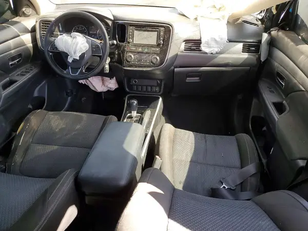 JA4AD2A39HZ033545 2017 MITSUBISHI OUTLANDER - Image 8