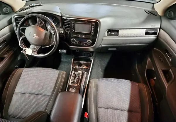 JA4AD2A39HZ042536 2017 MITSUBISHI OUTLANDER - Image 8