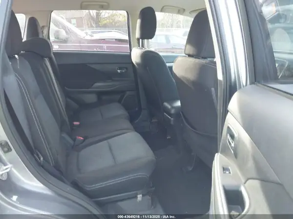 JA4AD2A39HZ050362 2017 MITSUBISHI OUTLANDER - Image 8