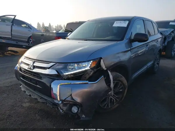 JA4AD2A39HZ059644 2017 MITSUBISHI OUTLANDER - Image 2