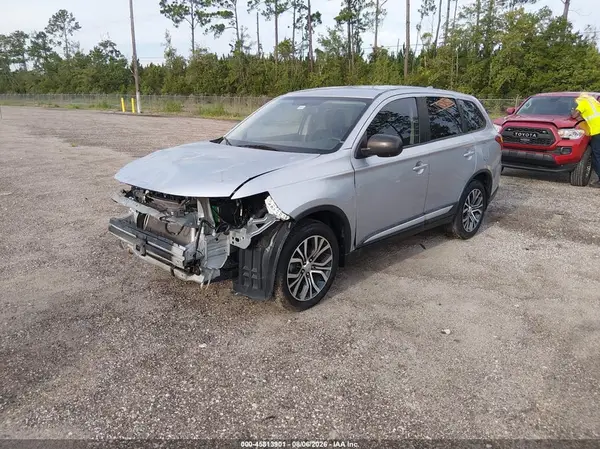 JA4AD2A39HZ061569 2017 MITSUBISHI OUTLANDER - Image 2