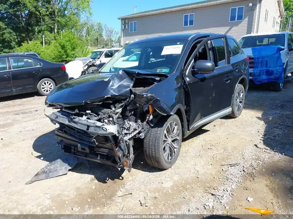 JA4AD2A39JJ000324 2018 MITSUBISHI OUTLANDER - Image 2