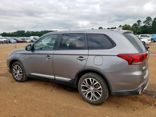 JA4AD2A39JJ001067 2018 MITSUBISHI OUTLANDER - Image 2