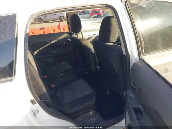 JA4AD2A39JZ008862 2018 MITSUBISHI OUTLANDER - Image 8