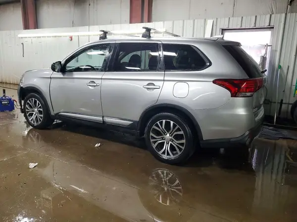 JA4AD2A39JZ015908 2018 MITSUBISHI OUTLANDER - Image 2