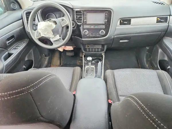 JA4AD2A39JZ027184 2018 MITSUBISHI OUTLANDER - Image 8