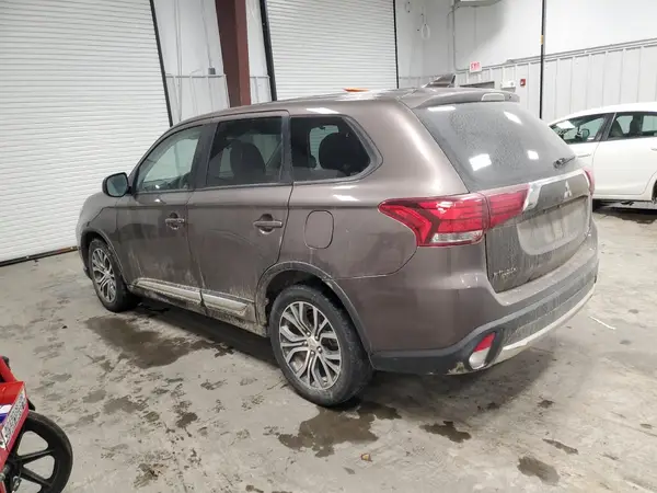 JA4AD2A39JZ033244 2018 MITSUBISHI OUTLANDER - Image 2