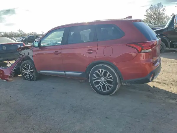 JA4AD2A39JZ039397 2018 MITSUBISHI OUTLANDER - Image 2